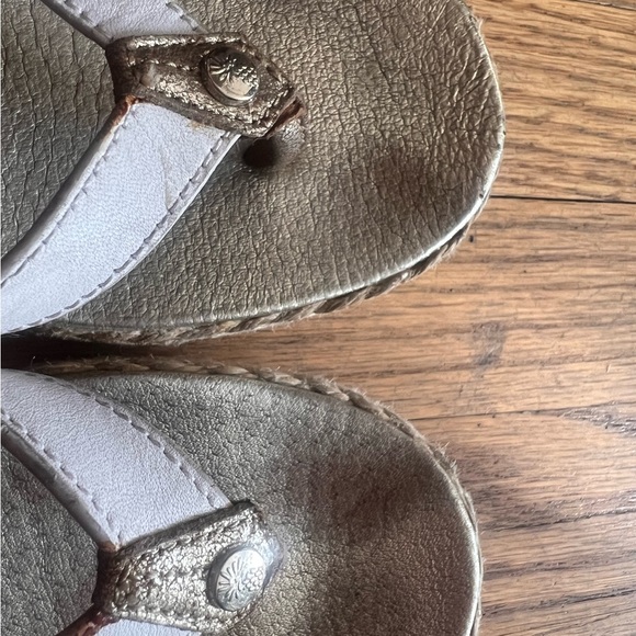 Womens Tommy Bahamas boat floating sandals flip flops white and gold sz 7 - Picture 5 of 9